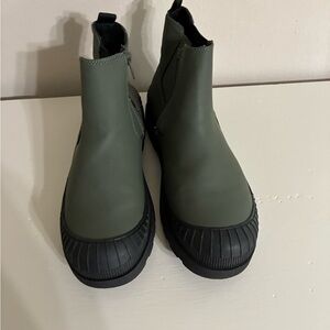 Zara Kids Green and Black Water Boots